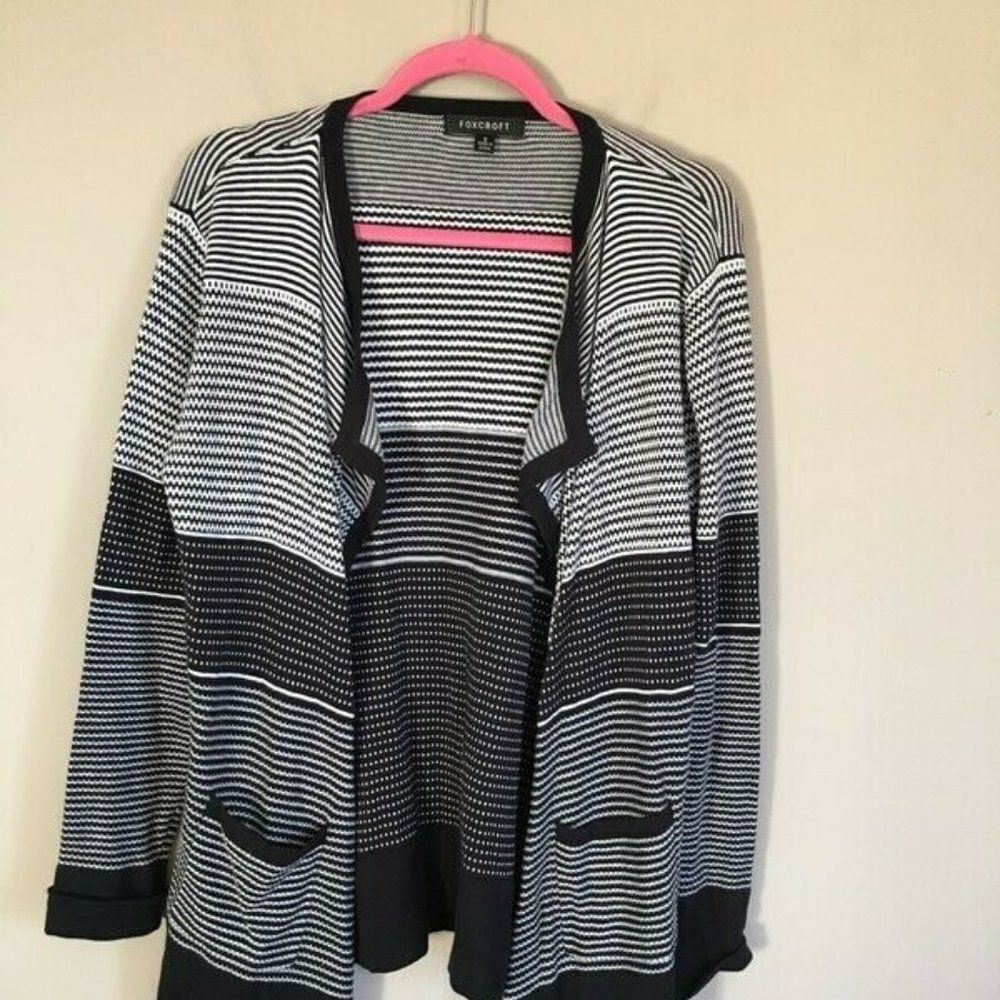 Fox Croft small black and‎ white cardigan